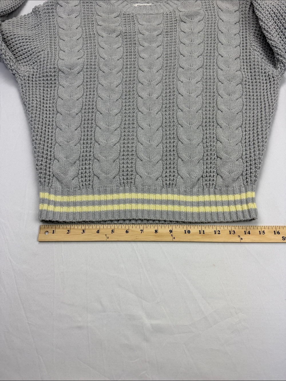 American Eagle Outfitters Gray Crewneck Sweater with Yellow Stripe Accents - Picture 4 of 10